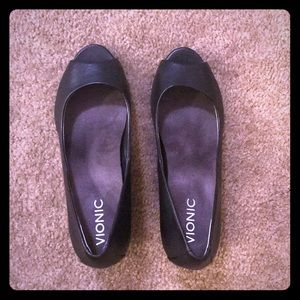 New Black Vionic Wedge